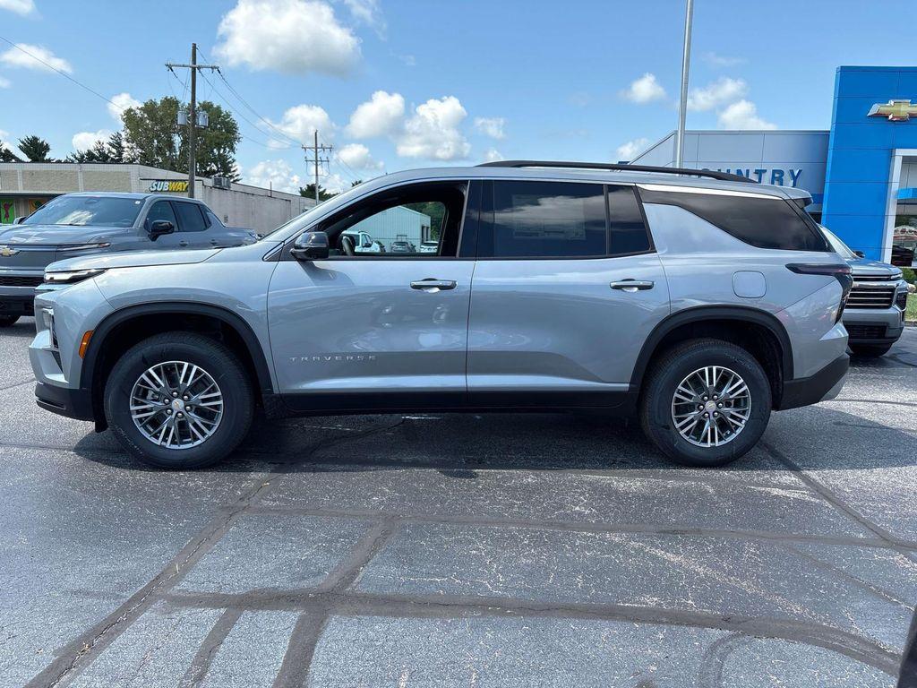 new 2026 Chevrolet Traverse car, priced at $43,100