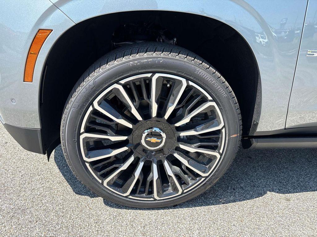 new 2025 Chevrolet Suburban car, priced at $94,895
