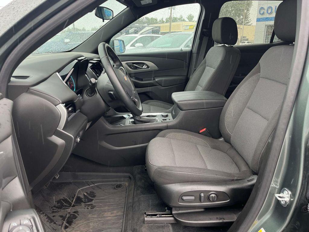 used 2023 Chevrolet Traverse car, priced at $35,995