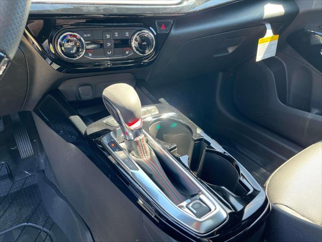 new 2025 Chevrolet Trax car