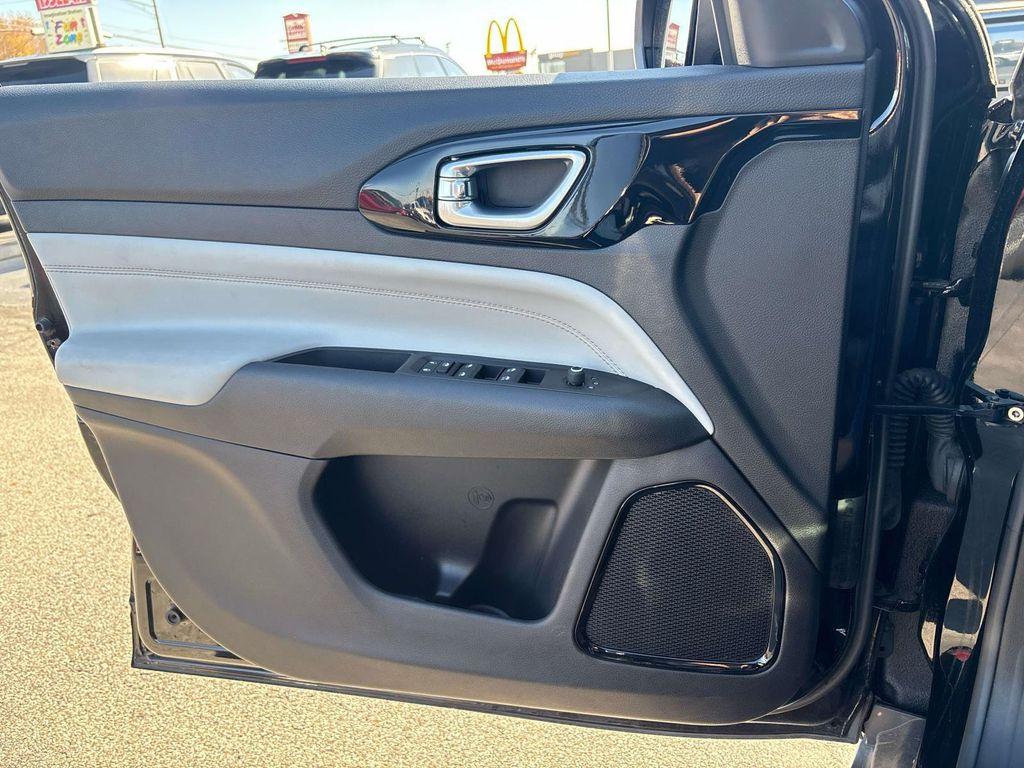 used 2022 Jeep Compass car, priced at $25,995