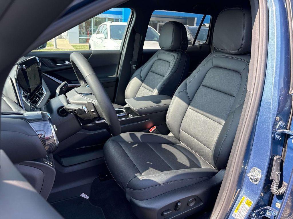 new 2026 Chevrolet Equinox car, priced at $32,310