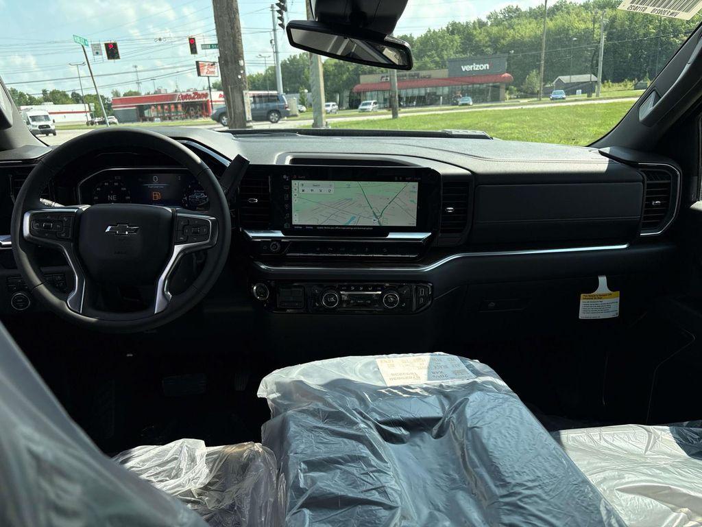 new 2025 Chevrolet Silverado 2500 car, priced at $65,400