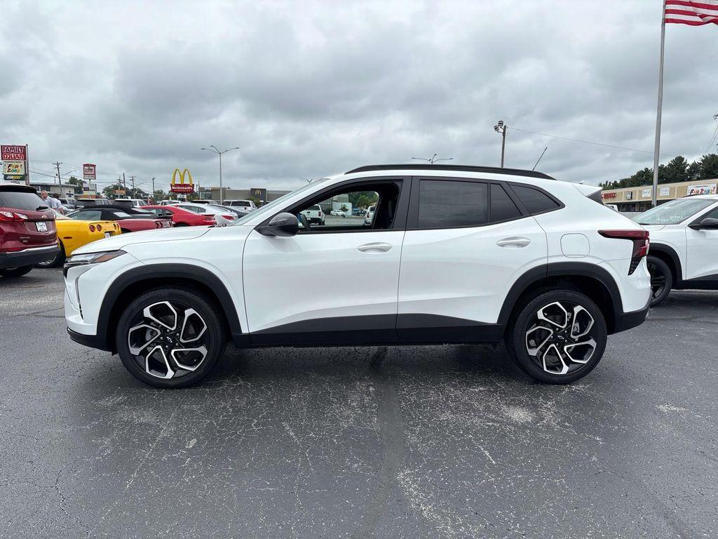 new 2025 Chevrolet Trax car