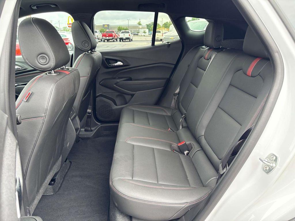 new 2025 Chevrolet Trax car
