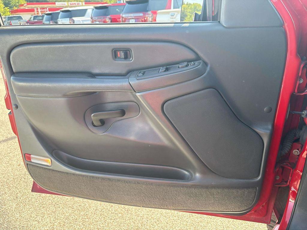 used 2005 Chevrolet Silverado 2500 car, priced at $14,495