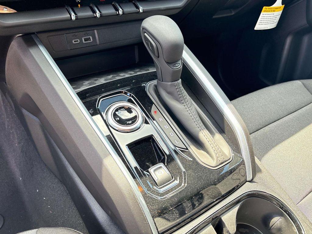 new 2026 Chevrolet Colorado car, priced at $35,900