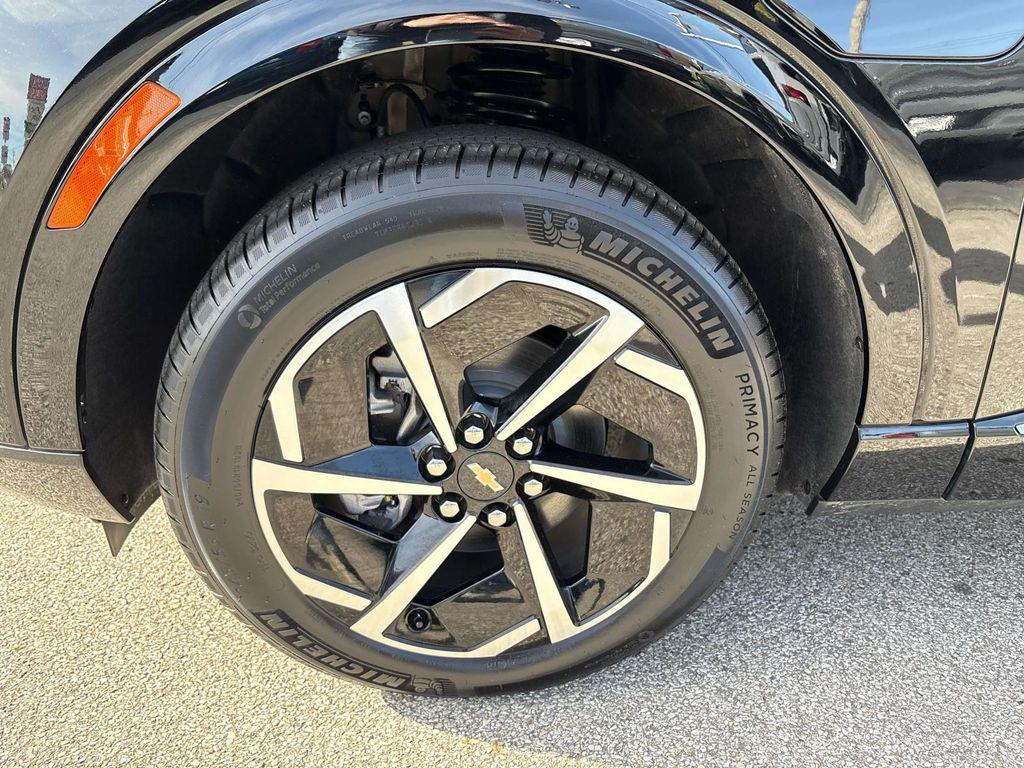 used 2025 Chevrolet Equinox EV car, priced at $29,995