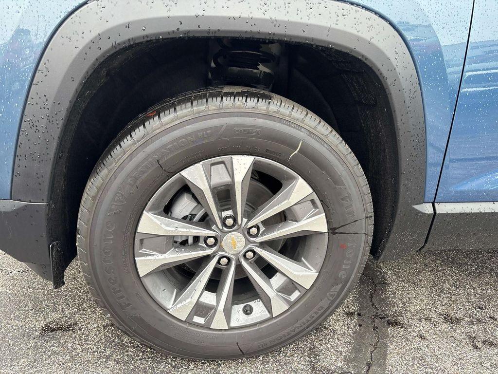 new 2026 Chevrolet Equinox car, priced at $32,300