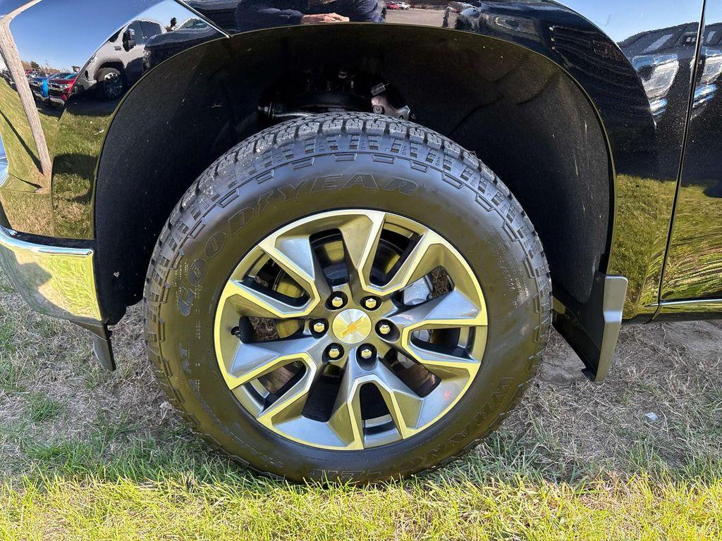 used 2025 Chevrolet Silverado 1500 car, priced at $52,995