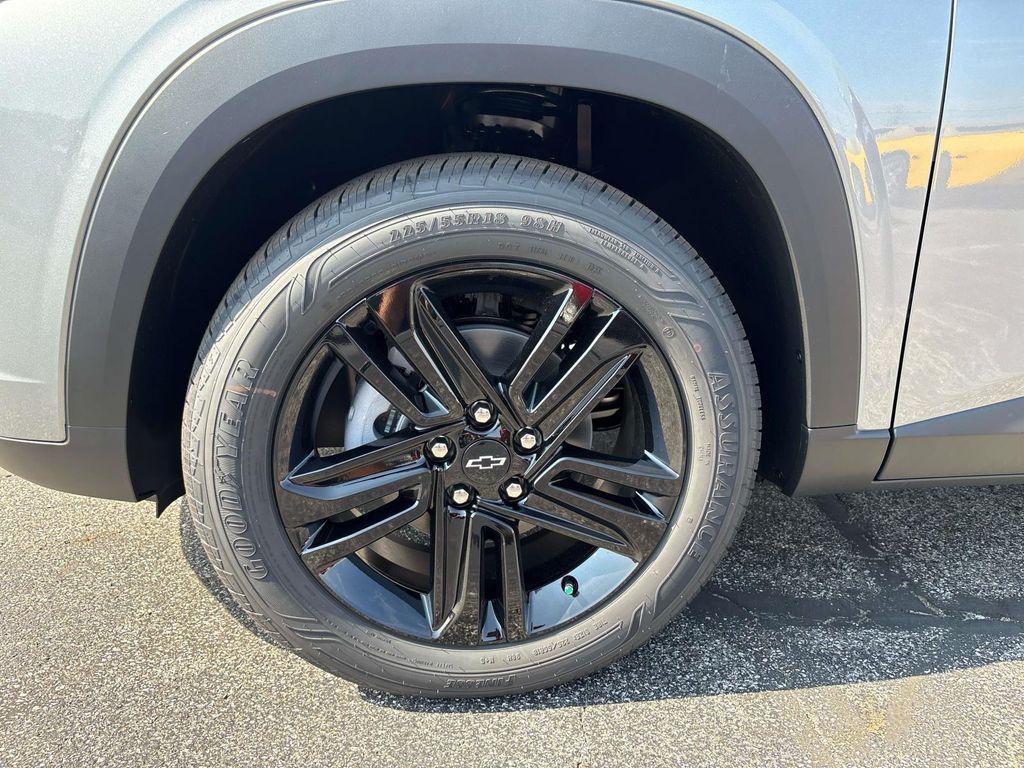 new 2025 Chevrolet Trax car, priced at $26,819