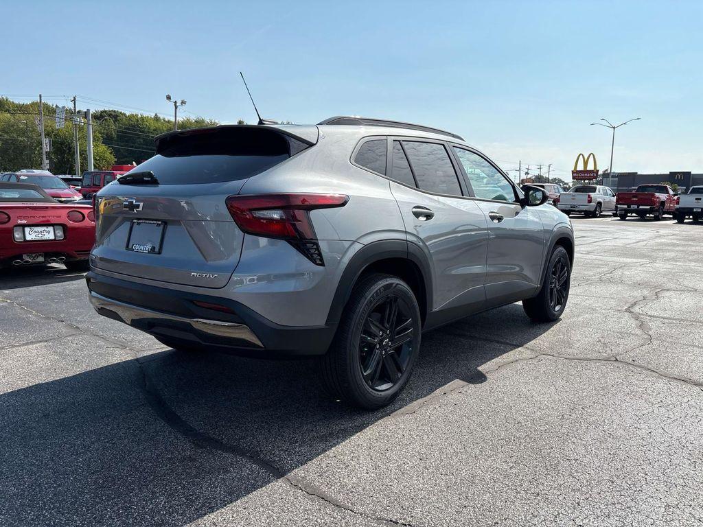 new 2025 Chevrolet Trax car, priced at $26,819