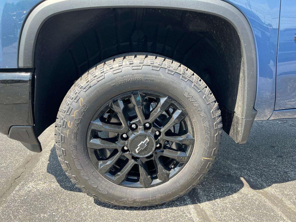 new 2025 Chevrolet Silverado 2500 car, priced at $58,100