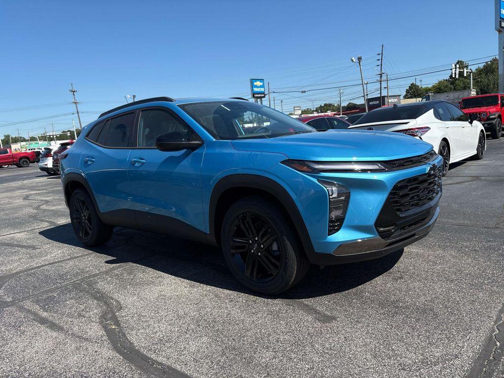 new 2025 Chevrolet Trax car, priced at $27,177