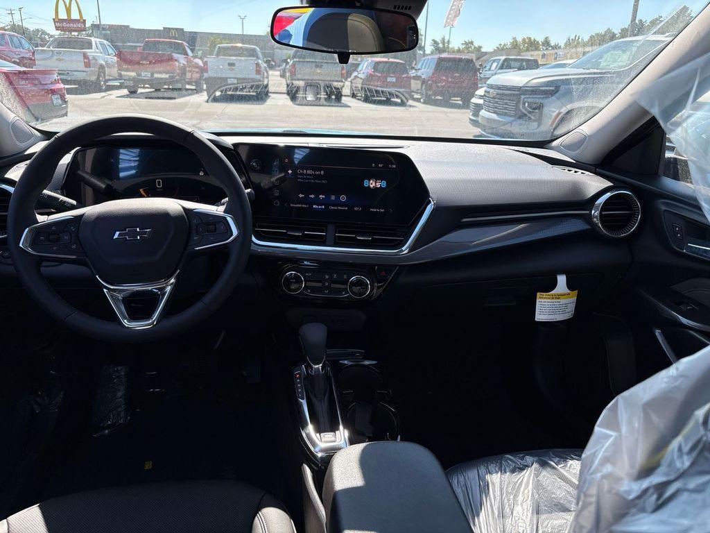 new 2025 Chevrolet Trax car, priced at $27,177