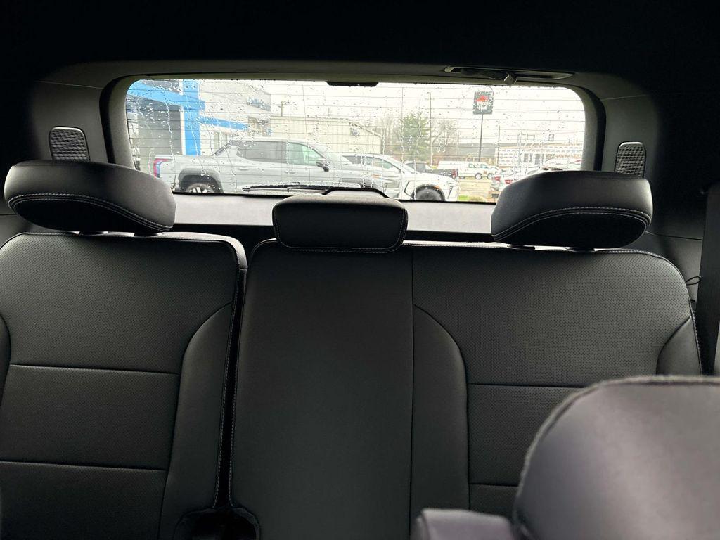 new 2026 Chevrolet Traverse car, priced at $43,764