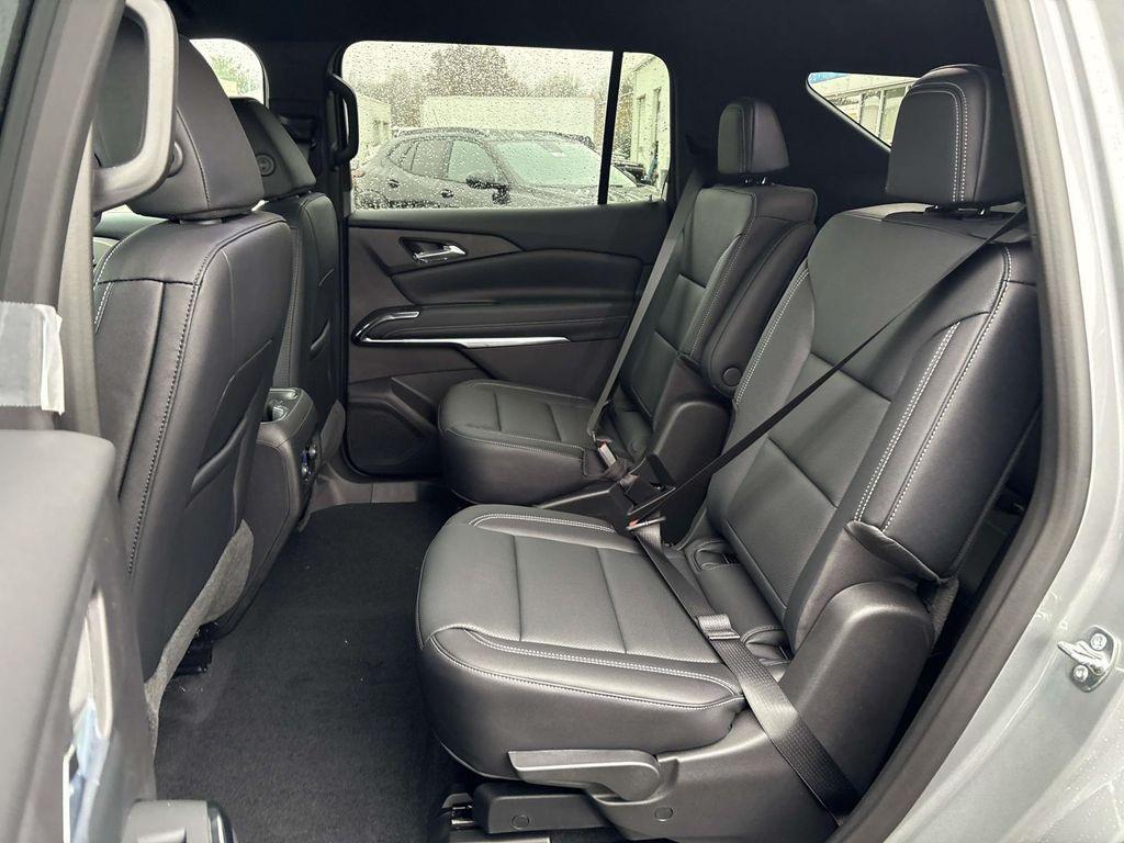 new 2026 Chevrolet Traverse car, priced at $43,764