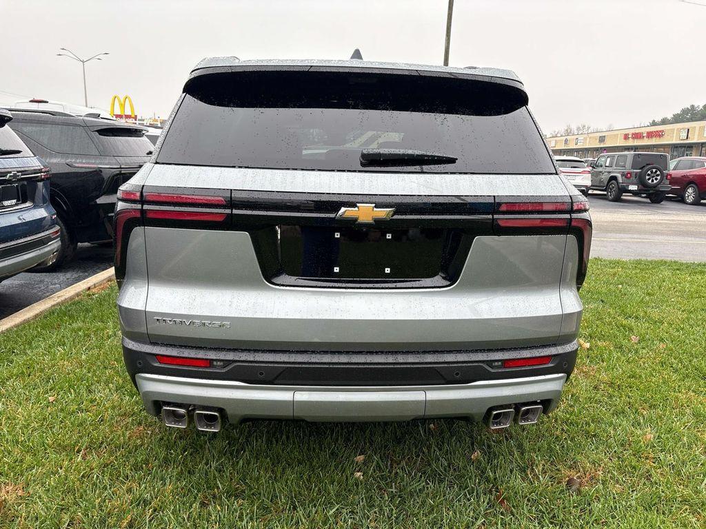 new 2026 Chevrolet Traverse car, priced at $43,764