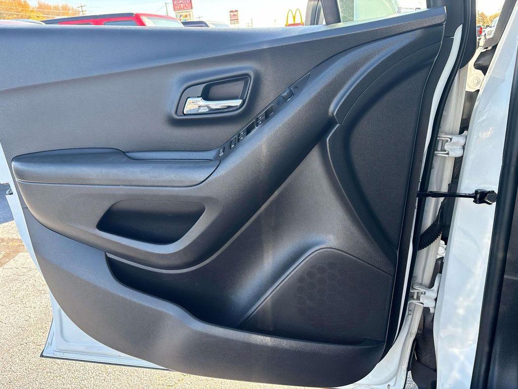 used 2022 Chevrolet Trax car, priced at $18,995