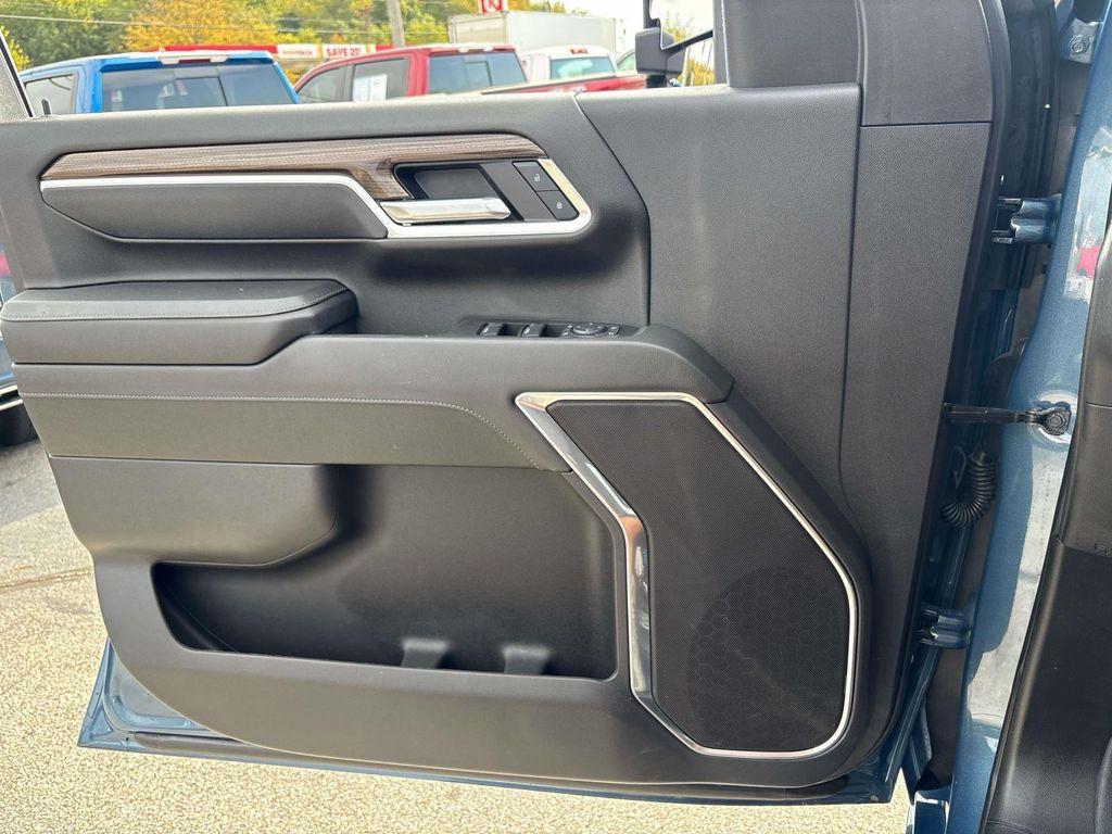 used 2025 Chevrolet Silverado 2500 car, priced at $57,995