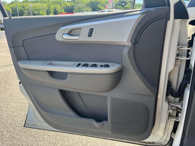 used 2011 Chevrolet Traverse car, priced at $4,995
