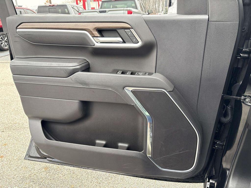 used 2025 Chevrolet Silverado 1500 car