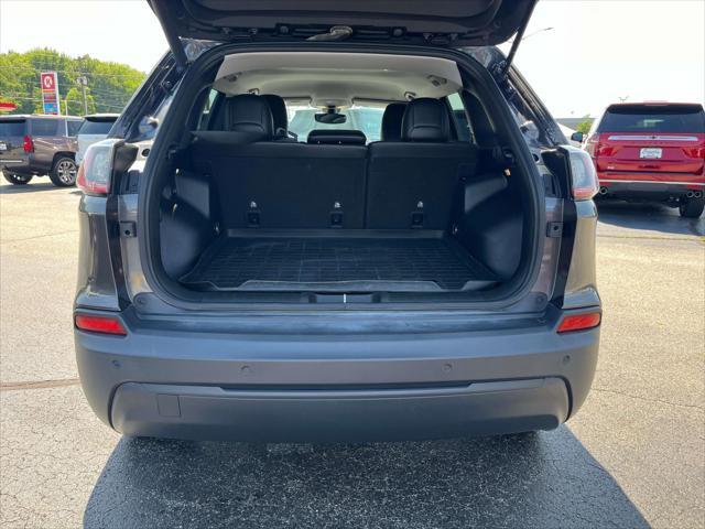 used 2020 Jeep Cherokee car, priced at $18,995
