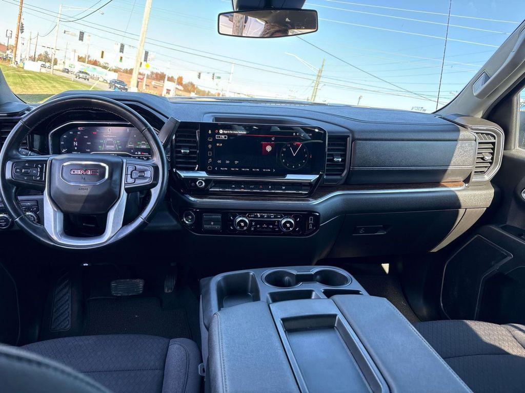 used 2025 GMC Sierra 1500 car, priced at $42,995