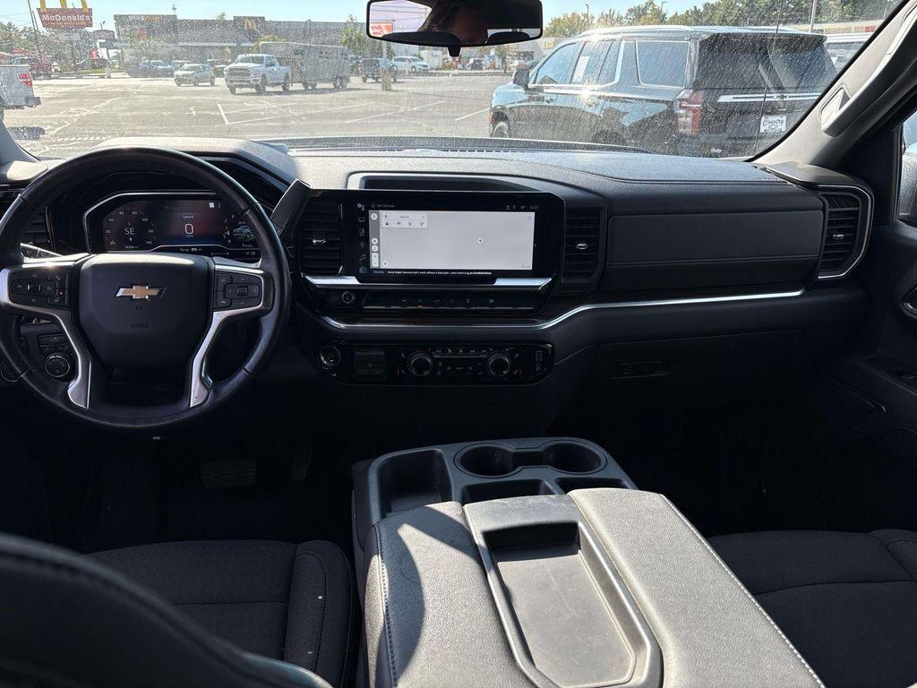 used 2022 Chevrolet Silverado 1500 car, priced at $43,995