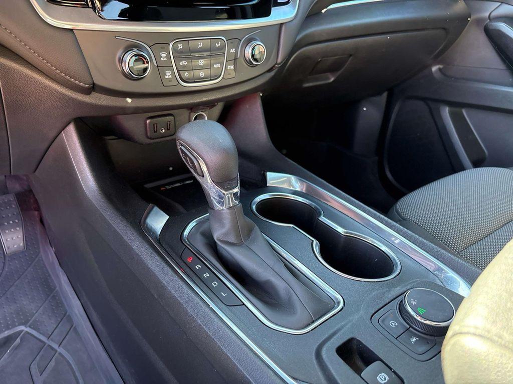 used 2022 Chevrolet Traverse car, priced at $26,995