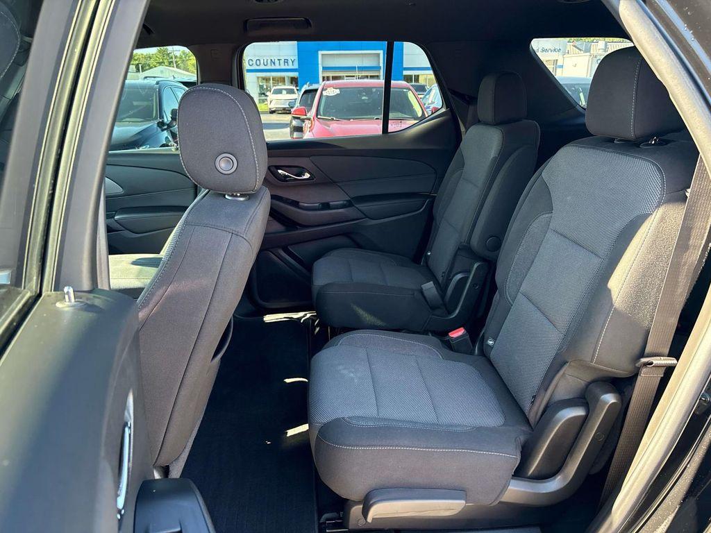 used 2022 Chevrolet Traverse car, priced at $26,995