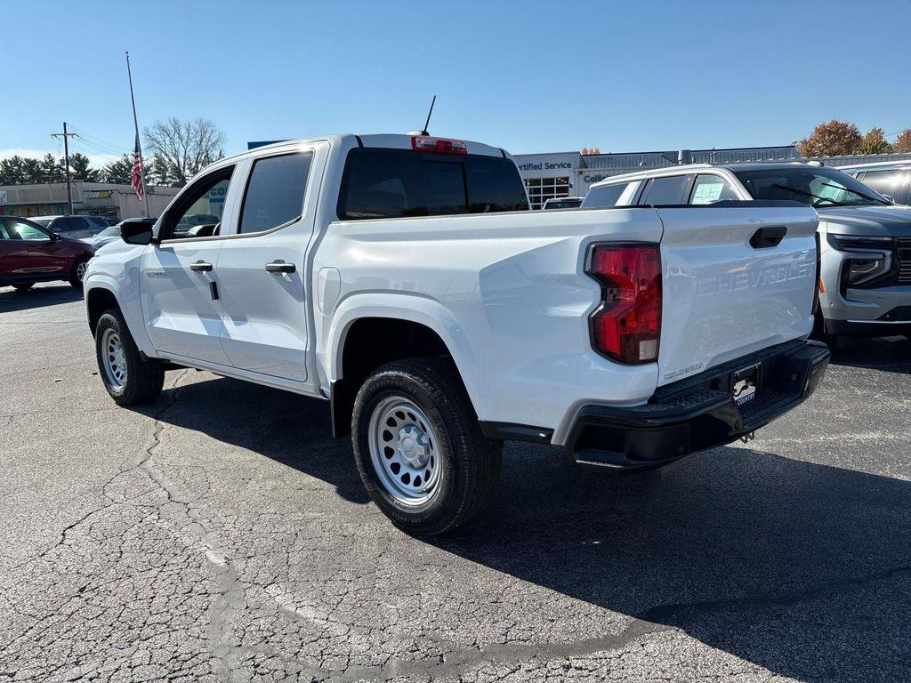new 2026 Chevrolet Colorado car, priced at $33,400