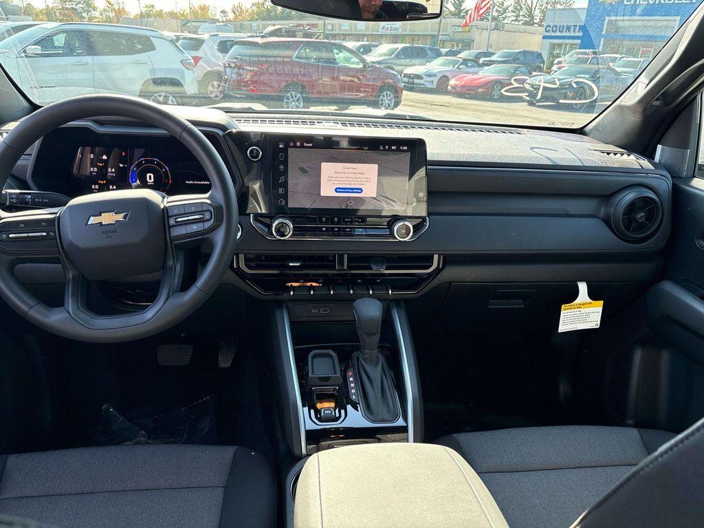 new 2026 Chevrolet Colorado car, priced at $33,400