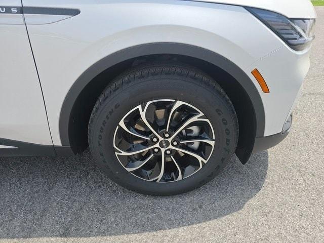 new 2025 Lincoln Nautilus car, priced at $57,665