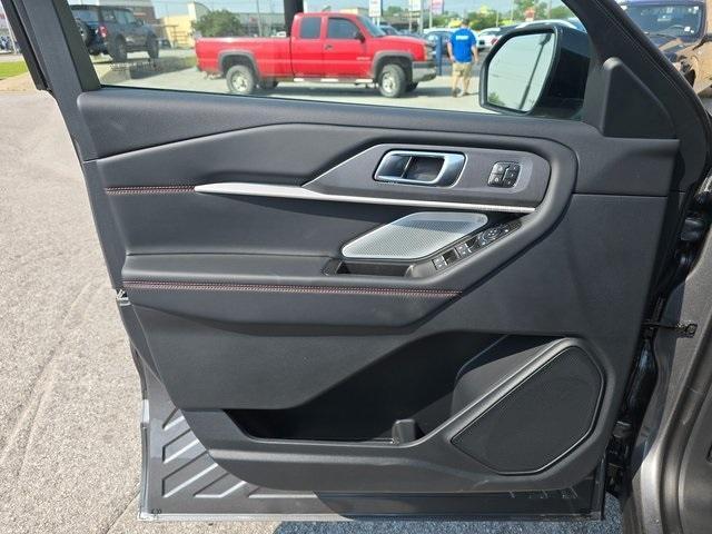 new 2025 Ford Explorer car, priced at $55,879