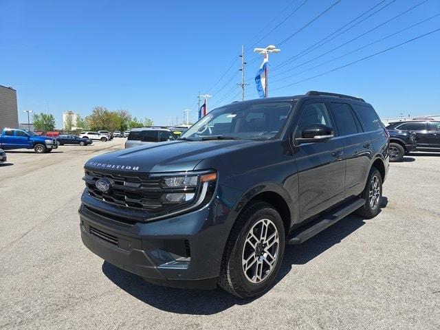 new 2025 Ford Expedition car, priced at $71,474
