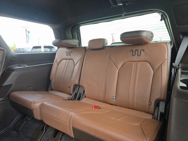 used 2024 Ford Expedition car, priced at $67,999