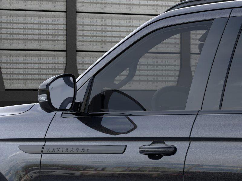 new 2025 Lincoln Navigator car, priced at $109,375