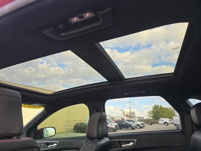 used 2023 Ford Edge car, priced at $30,500