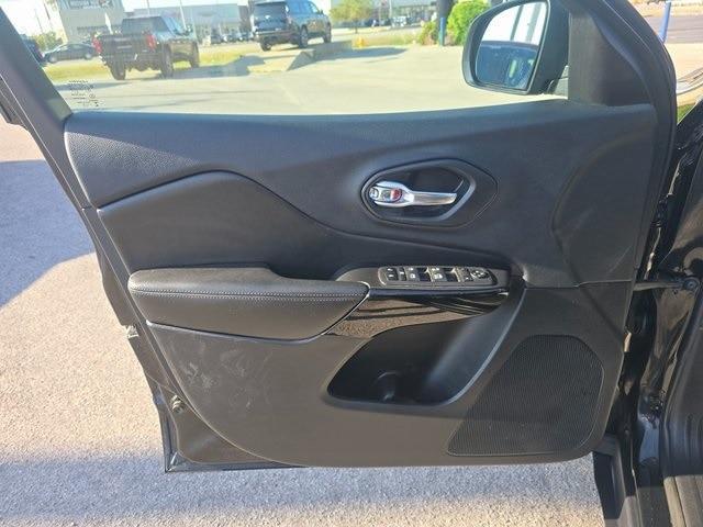 used 2019 Jeep Cherokee car, priced at $11,999