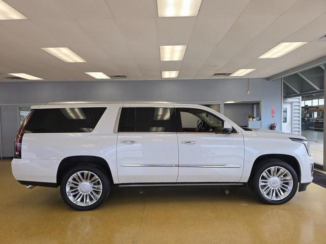 used 2016 Cadillac Escalade ESV car, priced at $27,100