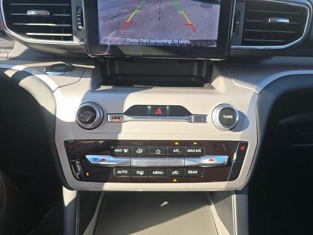 used 2023 Ford Explorer car, priced at $31,490