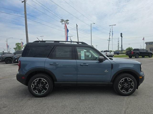 new 2025 Ford Bronco Sport car, priced at $37,159