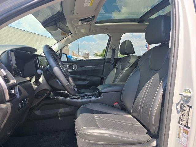used 2023 Kia Sorento car, priced at $29,400