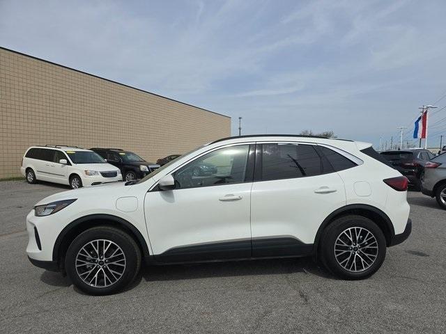 used 2024 Ford Escape car, priced at $32,999