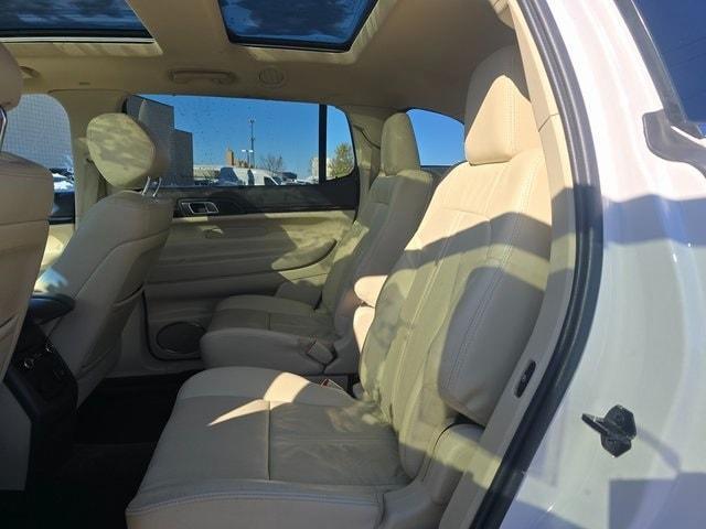 used 2014 Lincoln MKT car, priced at $8,999