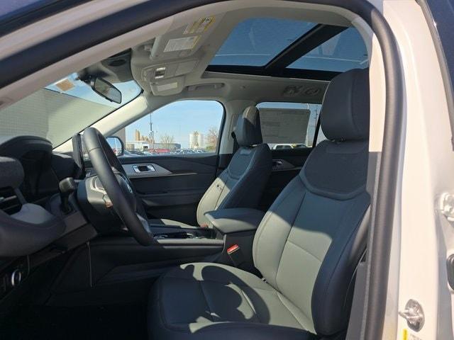 new 2025 Ford Explorer car, priced at $44,027