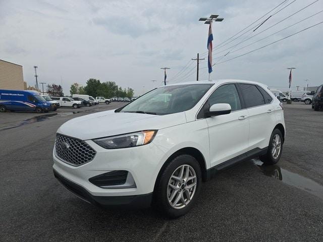 used 2024 Ford Edge car, priced at $22,800