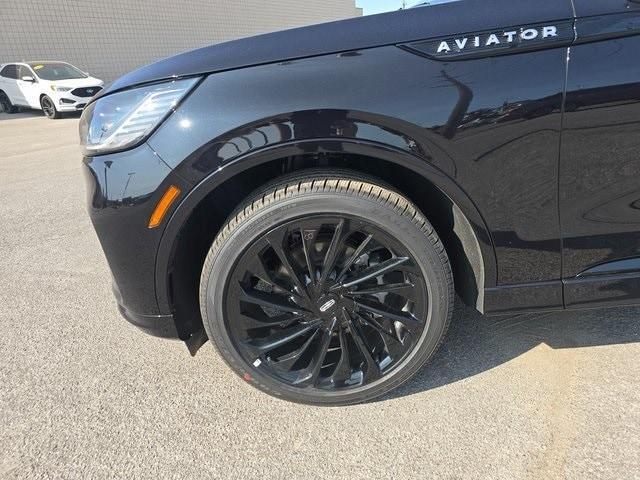 new 2025 Lincoln Aviator car, priced at $81,290