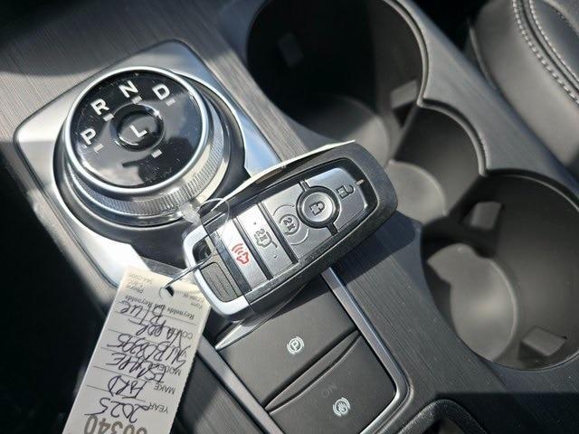 new 2025 Ford Escape car, priced at $32,415